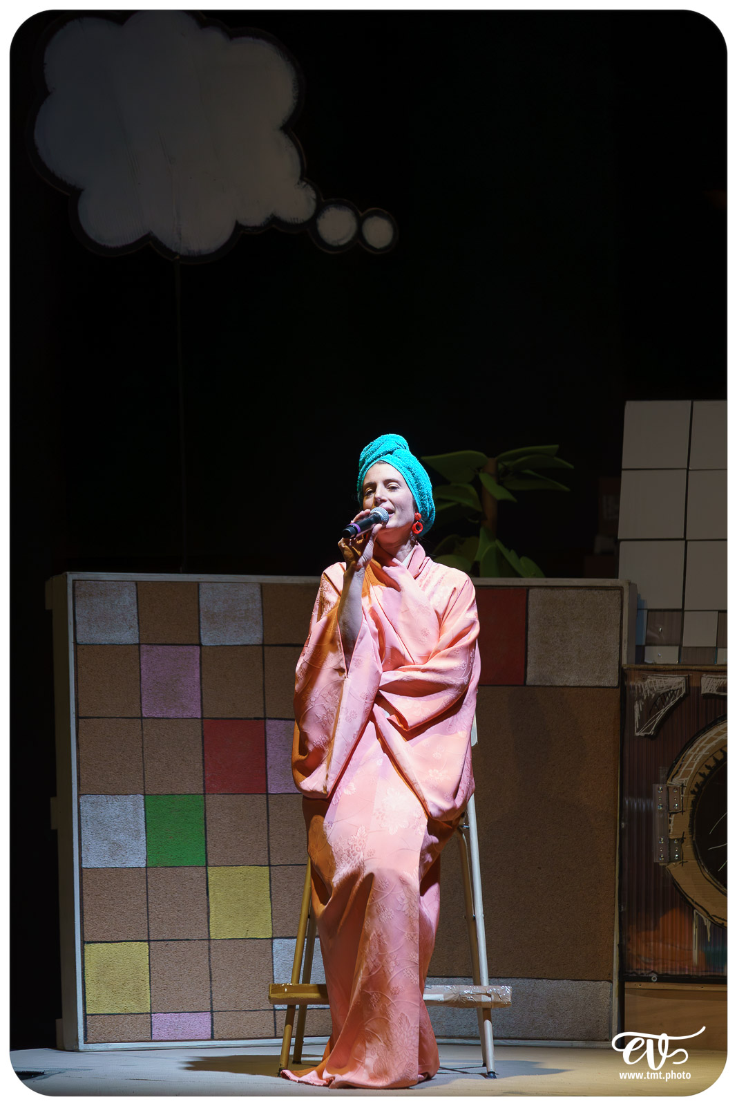 TMTPHOTO 2025.03.05 DERRIERE LE HUBLOT SE CACHE PARFOIS DU LINGE (LES FILLES DE SIMONE) 029